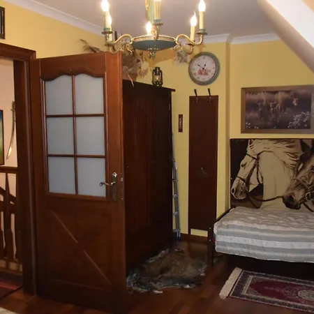 Lisia Gora Ii Nad Jeziorem Lebsko 公寓 *