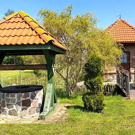 Lisia Gora Ii Nad Jeziorem Lebsko *